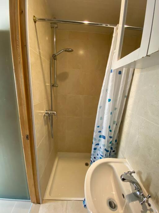 Studio To Let In Covent Garden With Kitchen Londen Buitenkant foto
